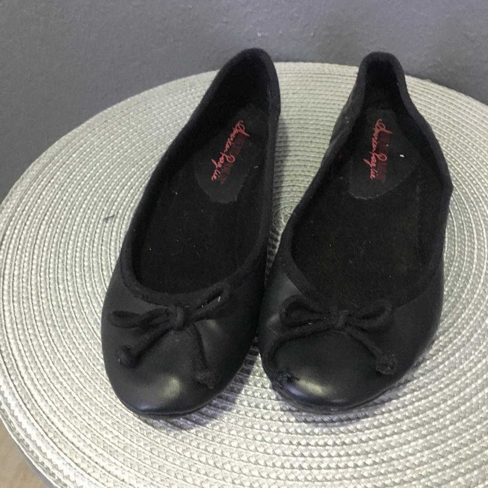 Black flats